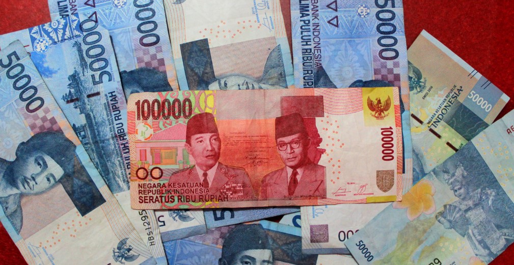 Rupiah Menguat, Tinggalkan Level Rp16.400 di Tengah Gencatan Senjata Israel-Iran