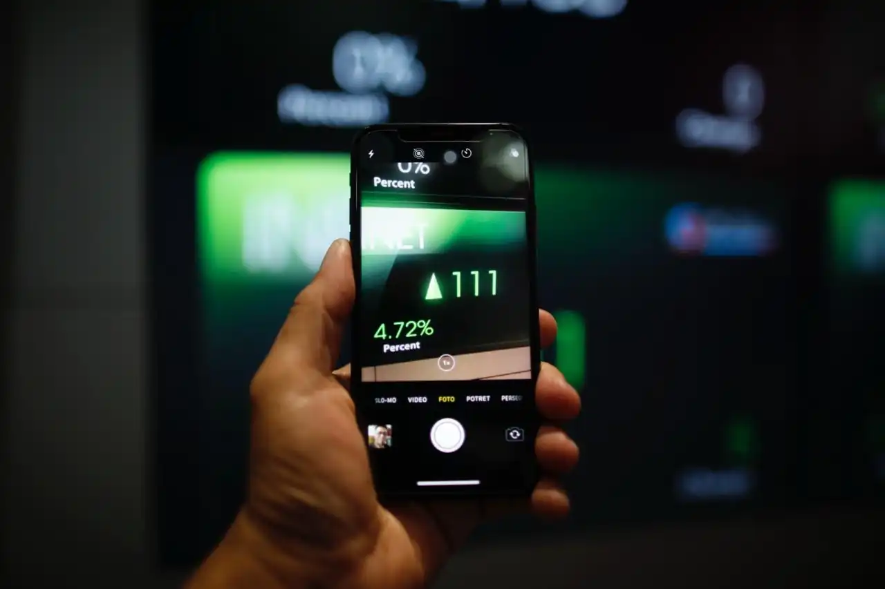 Prospek IHSG: Koreksi Berlanjut, Simak Saham Unggulan