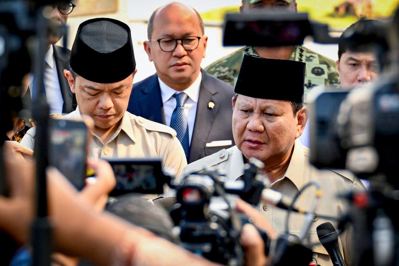 Presiden Prabowo Langsung Gelar Rapat Kabinet di Halim Setelah Kembali dari Mesir
